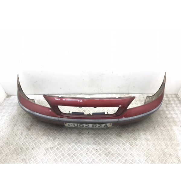 Бампер передний бу для Volvo V70  2.4 i,  2002 г. бу контрактные купить в Спб