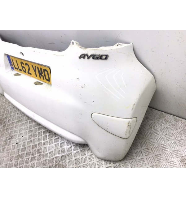 Бампер задний бу для Toyota Aygo  1.0 i,  2012 г. бу контрактные купить в Спб