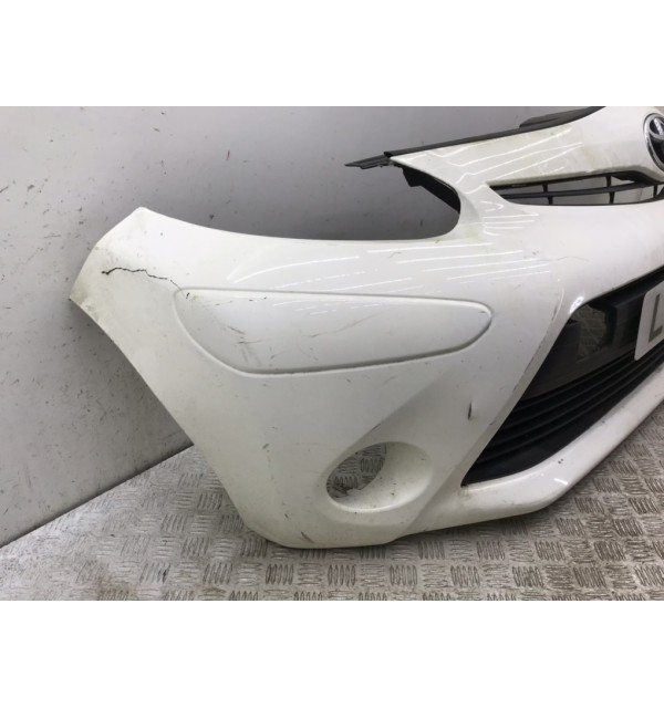 Бампер передний бу для Toyota Aygo  1.0 i,  2012 г. бу контрактные купить в Спб