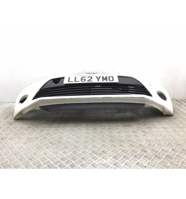 Бампер передний бу для Toyota Aygo  1.0 i,  2012 г. бу контрактные купить в Спб