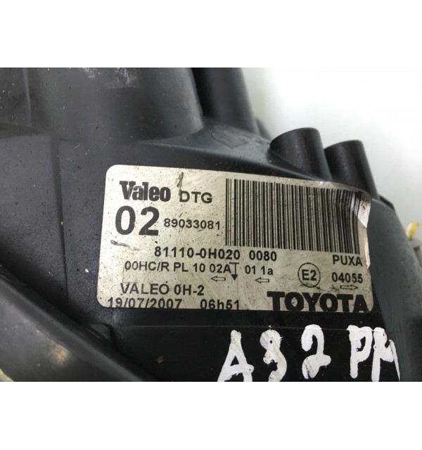 Фара правая бу для Toyota Aygo  1.0 i,  2006 г. бу контрактные купить в Спб