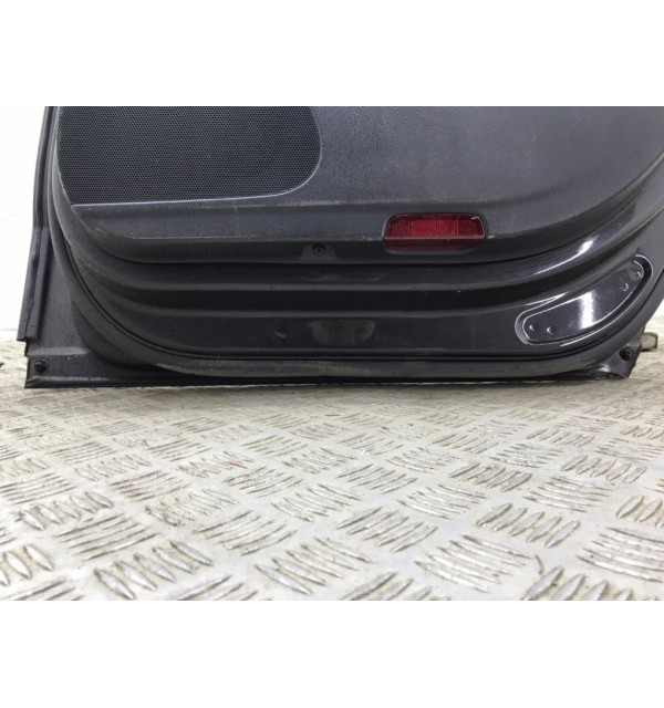 Дверь задняя правая бу для Volkswagen Passat B6 1.9 TDi,  2005 г. бу контрактные купить в Спб