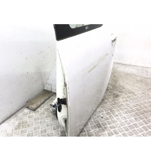 Дверь задняя левая бу для Toyota Aygo  1.0 i,  2012 г. бу контрактные купить в Спб