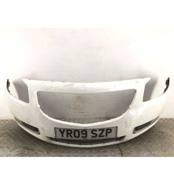 Бампер передний бу для Opel Insignia  1.8,  2009 г. бу контрактные купить в Спб