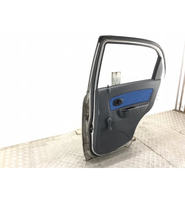Дверь задняя правая бу для Chevrolet Matiz  1.0 i,  2009 г. бу контрактные купить в Спб