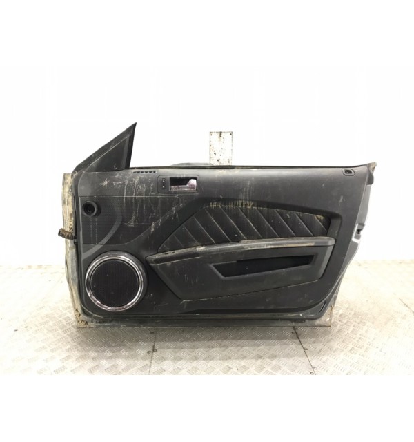 Дверь передняя правая бу для Ford Mustang  4.6 i,  2009 г. бу контрактные купить в Спб