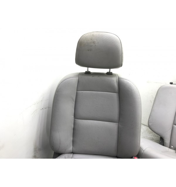 Салон (комплект сидений) бу для Hyundai Santa Fe 1 2.0 CRDi,  2006 г. бу контрактные купить в Спб