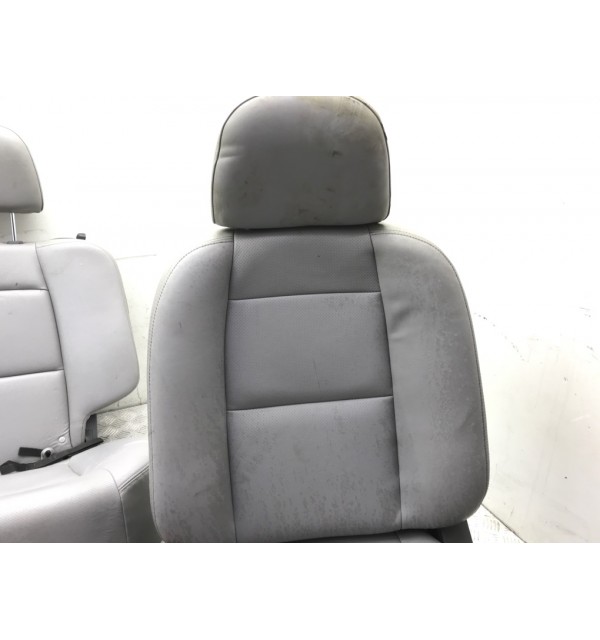 Салон (комплект сидений) бу для Hyundai Santa Fe 1 2.0 CRDi,  2006 г. бу контрактные купить в Спб