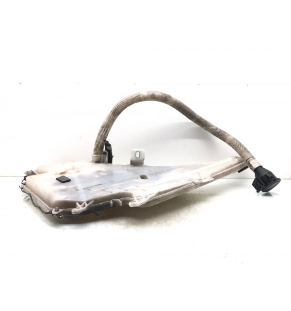 Бачок омывателя бу для BMW 1 E87/E81/E82/E88 2.0 TD,  2009 г. бу контрактные купить в Спб
