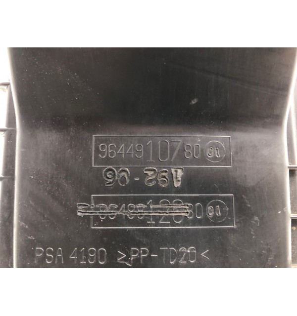 Корпус воздушного фильтра бу для Peugeot 407  2.0 HDi,  2006 г. бу контрактные купить в Спб