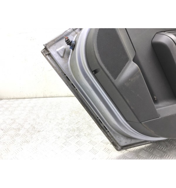 Дверь задняя правая бу для Opel Astra H 1.9 CDTi,  2008 г. бу контрактные купить в Спб