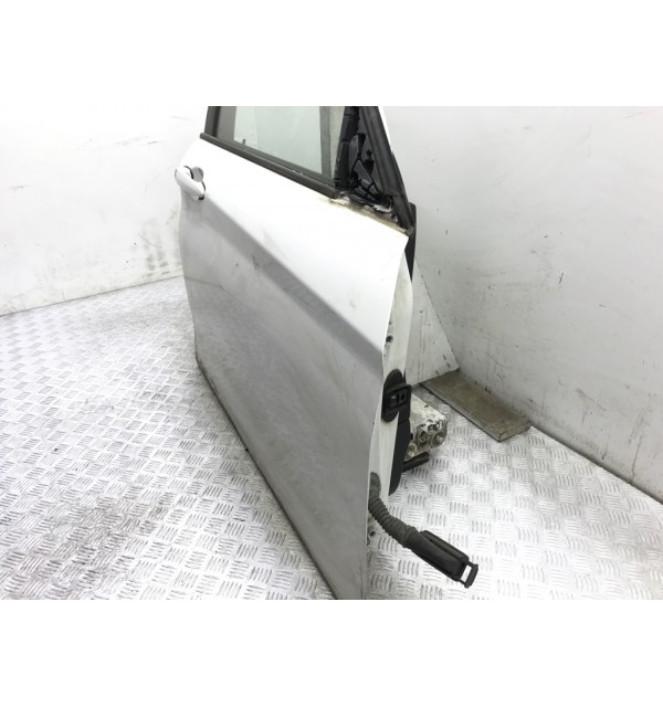 Дверь передняя правая бу для BMW 1 F20/F21 2.0 TD,  2013 г. бу контрактные купить в Спб