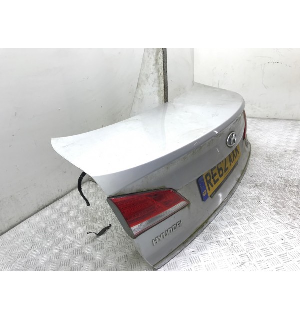 Крышка багажника бу для Hyundai i40  1.7 CRDi,  2012 г. бу контрактные купить в Спб