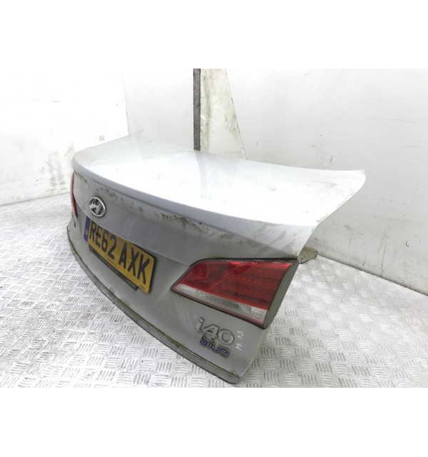 Крышка багажника бу для Hyundai i40  1.7 CRDi,  2012 г. бу контрактные купить в Спб