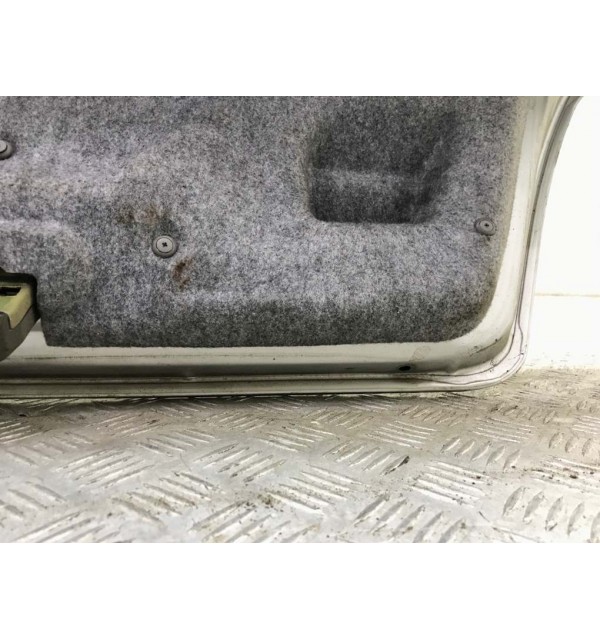 Крышка багажника бу для Volvo S40  1.9 Di,  2004 г. бу контрактные купить в Спб