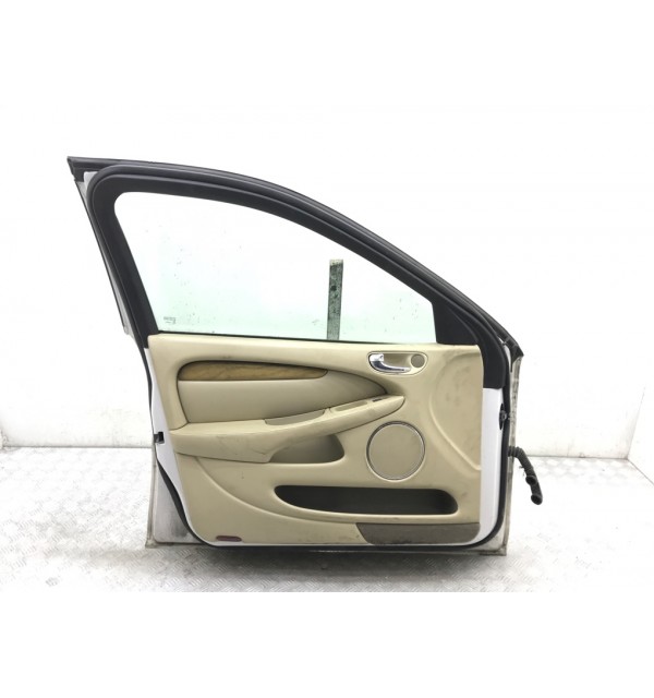 Дверь передняя левая бу для Jaguar X-Type  3.0 i,  2004 г. бу контрактные купить в Спб