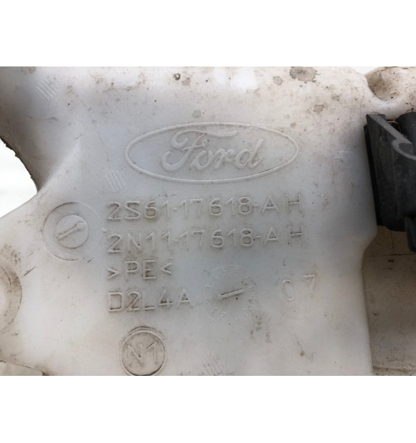 Бачок омывателя бу для Ford Fiesta  1.4,  2007 г. бу контрактные купить в Спб