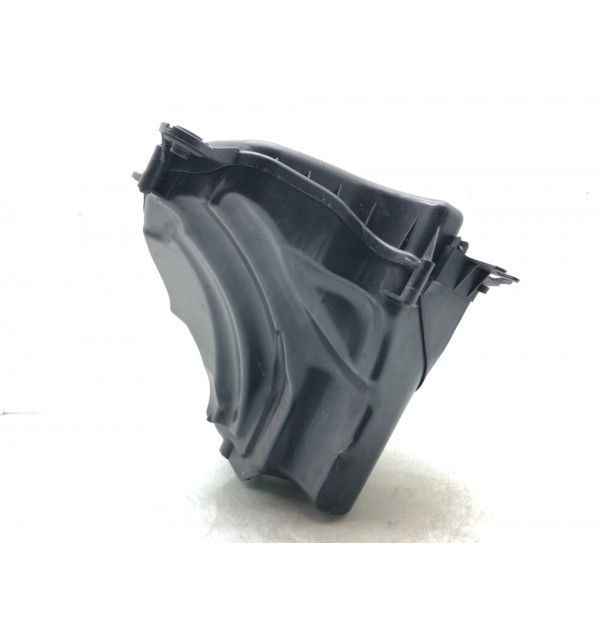 Корпус воздушного фильтра бу для BMW 1 E87/E81/E82/E88 1.6 i,  2005 г. бу контрактные купить в Спб