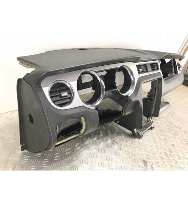 Панель передняя салона (торпедо) бу для Ford Mustang  4.6 i,  2009 г. бу контрактные купить в Спб