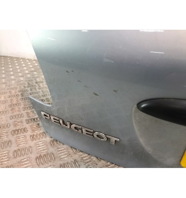 Крышка багажника бу для Peugeot 206  1.4,  2002 г. бу контрактные купить в Спб