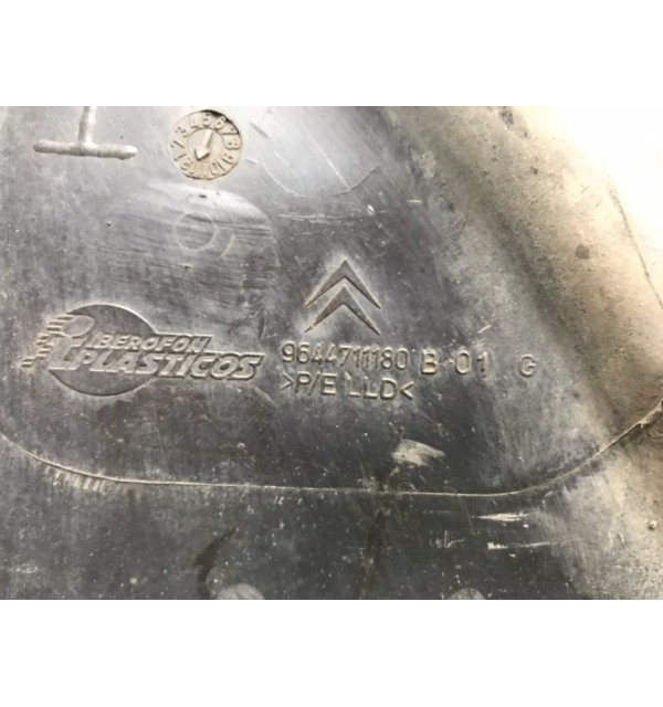 Защита арок передняя левая (подкрылок) бу для Peugeot Partner  1.6,  2007 г. бу контрактные купить в Спб