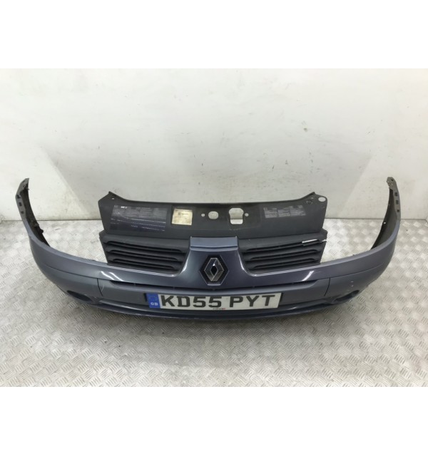 Бампер передний бу для Renault Clio  1.2 i,  2005 г. бу контрактные купить в Спб