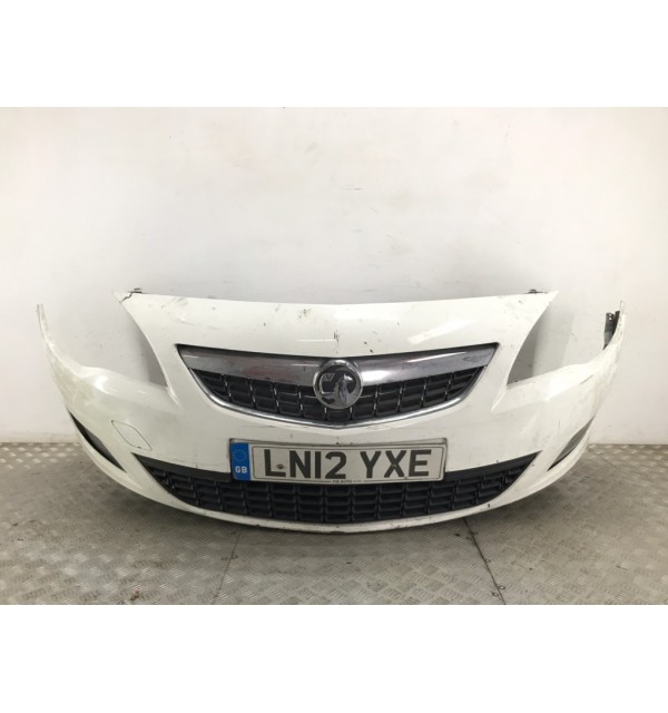 Бампер передний бу для Opel Astra J 1.7 CDTi,  2012 г. бу контрактные купить в Спб