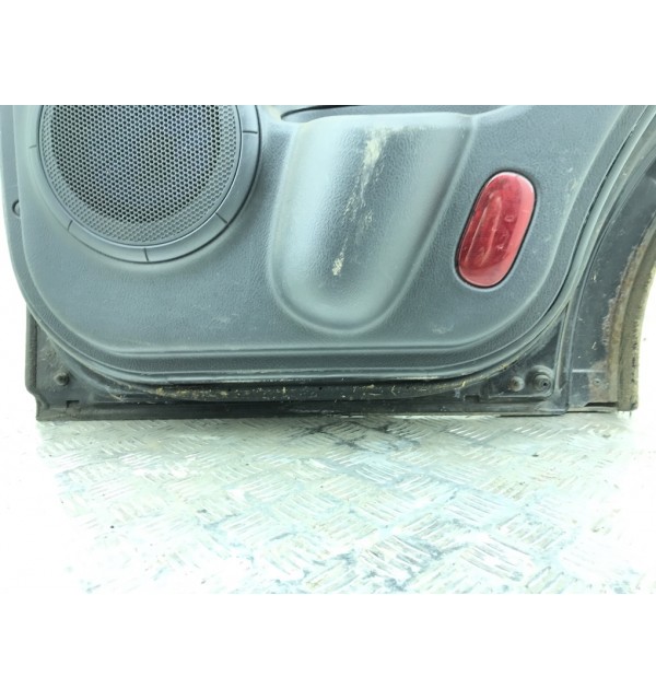Дверь задняя правая бу для Kia Sorento  2.5 CRDi,  2008 г. бу контрактные купить в Спб
