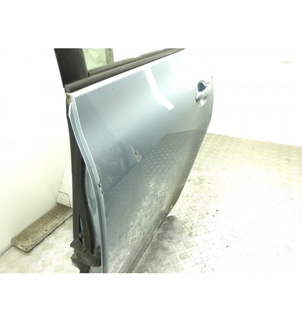 Дверь задняя левая бу для Toyota Auris  1.6 i,  2009 г. бу контрактные купить в Спб