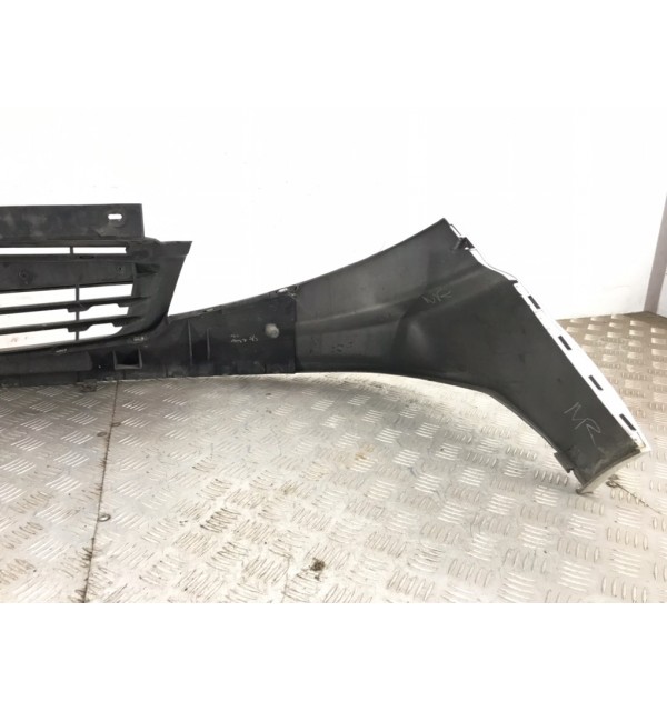 Решетка радиатора бу для Opel Vivaro  2.0,  2007 г. бу контрактные купить в Спб