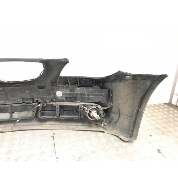 Бампер передний бу для BMW 5 E60/E61 2.2 i,  2004 г. бу контрактные купить в Спб