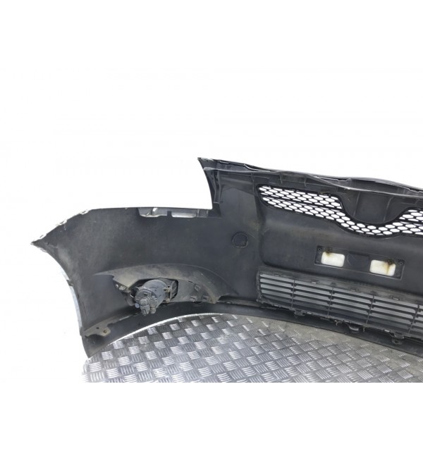 Бампер передний бу для Toyota Auris  1.6 i,  2009 г. бу контрактные купить в Спб