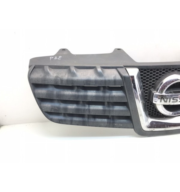 Решетка радиатора бу для Nissan Qashqai  2.0 DCi,  2007 г.