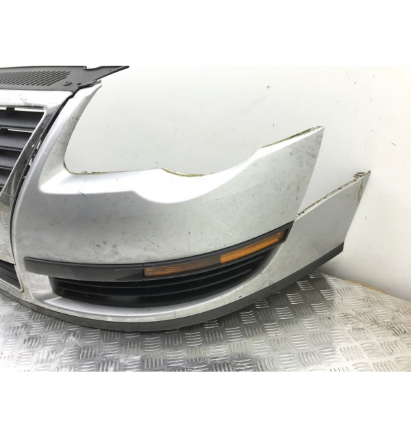 Бампер передний бу для Volkswagen Passat B6 1.9 TDi,  2006 г. бу контрактные купить в Спб
