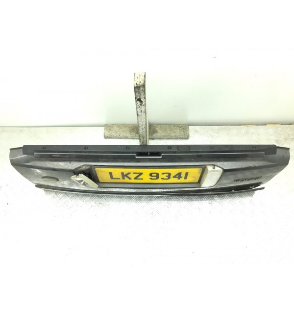 Крышка багажника бу для Land Rover Range Rover  3.0 TD,  2004 г. бу контрактные купить в Спб