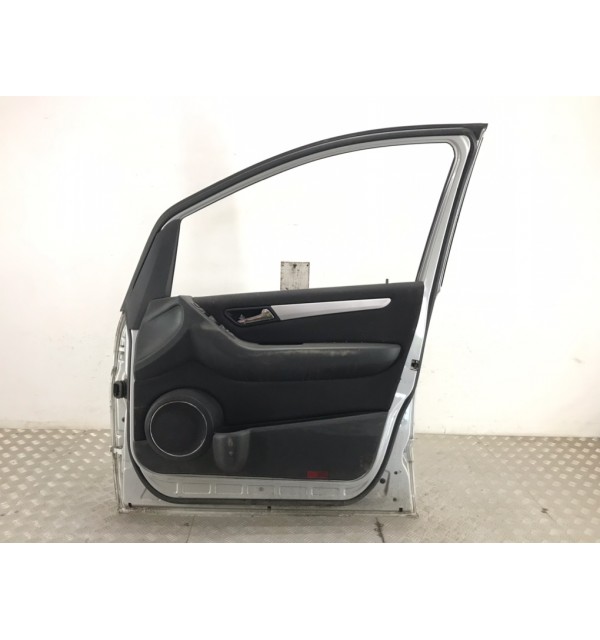 Дверь передняя правая бу для Mercedes B W245 2.0 CDi,  2007 г. бу контрактные купить в Спб