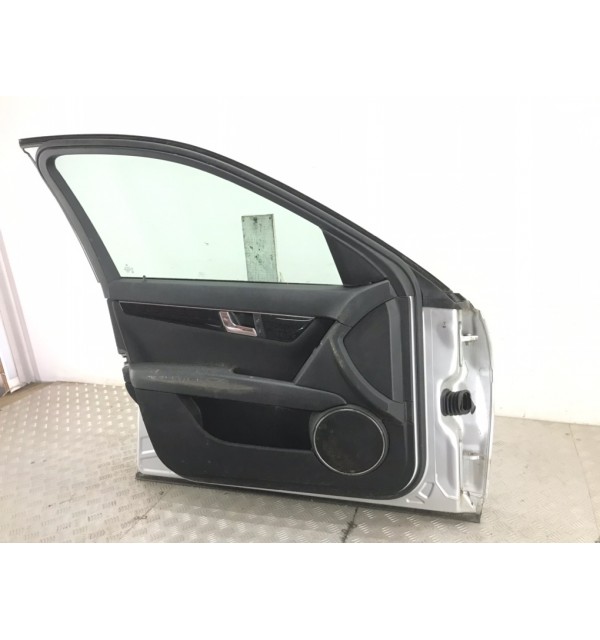 Дверь передняя левая бу для Mercedes C W204 2.2 CDi,  2008 г. бу контрактные купить в Спб