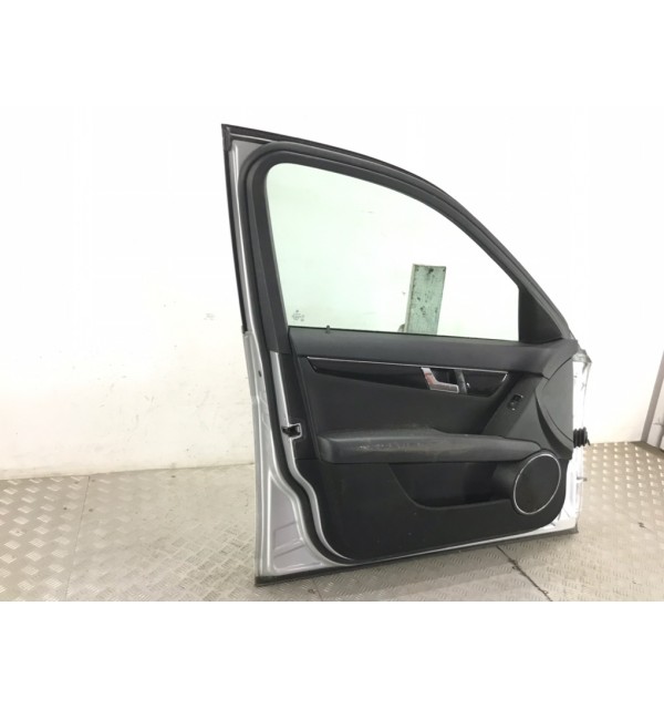 Дверь передняя левая бу для Mercedes C W204 2.2 CDi,  2008 г. бу контрактные купить в Спб
