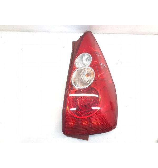 Фонарь задний правый бу для Mazda 5   2.0 TD,  2006 г. бу контрактные купить в Спб