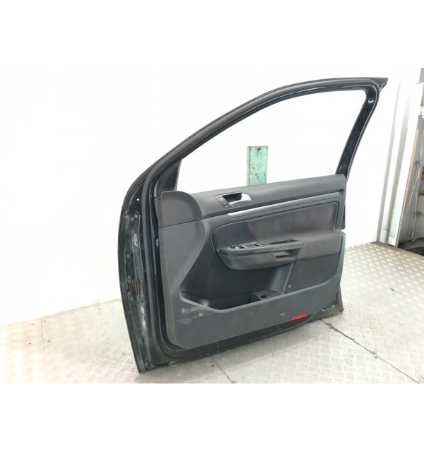 Дверь передняя правая бу для Volkswagen Jetta  1.9 TDi,  2006 г. бу контрактные купить в Спб