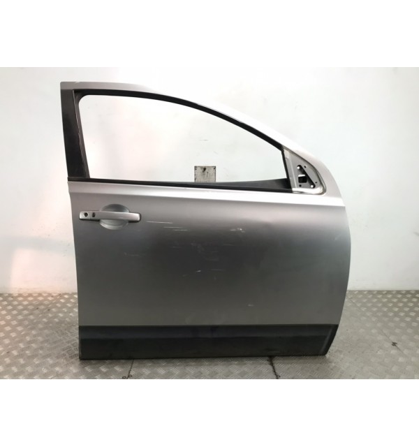Дверь передняя правая бу для Nissan Qashqai  2.0 DCi,  2007 г.