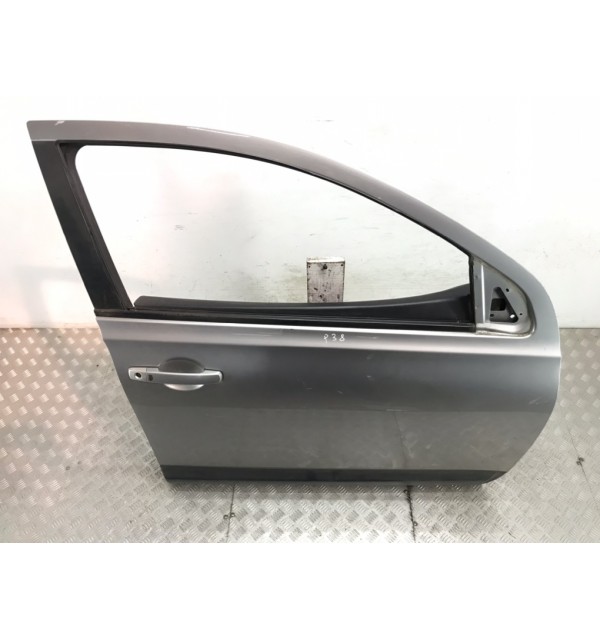 Дверь передняя правая бу для Nissan Qashqai  2.0 DCi,  2007 г.