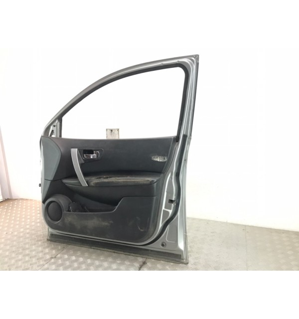 Дверь передняя правая бу для Nissan Qashqai  2.0 DCi,  2007 г.