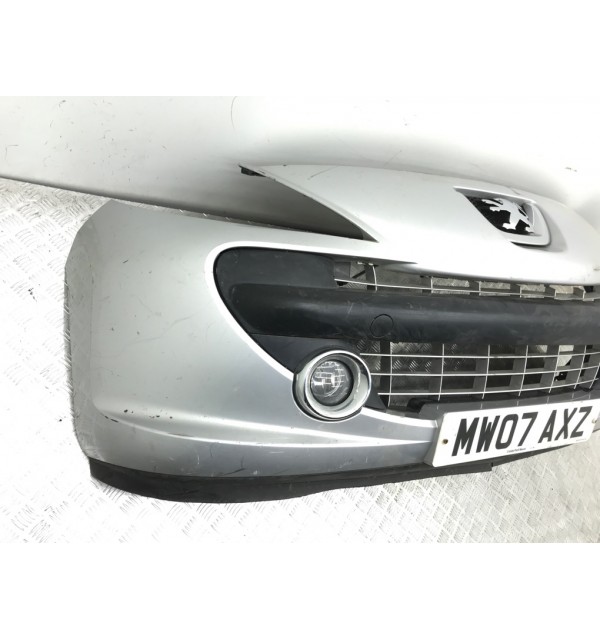 Бампер передний бу для Peugeot 207  1.6 i,  2007 г. бу контрактные купить в Спб