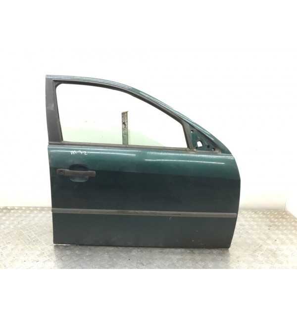 Дверь передняя правая бу для Ford Mondeo 3 1.8 i,  2003 г. бу контрактные купить в Спб