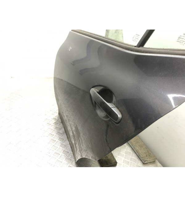 Дверь задняя левая бу для Toyota Auris  1.4 D-4D,  2012 г. бу контрактные купить в Спб
