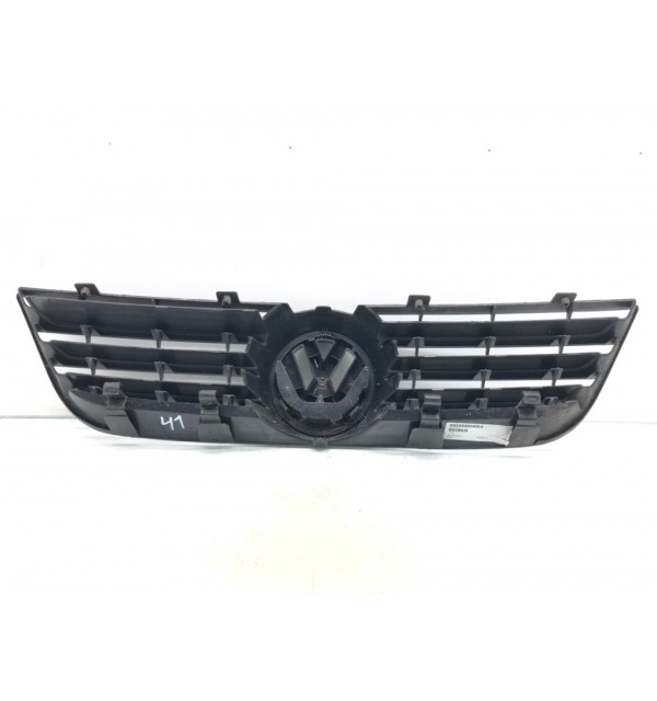 Решетка радиатора бу для Volkswagen Polo  1.2,  2006 г. бу контрактные купить в Спб