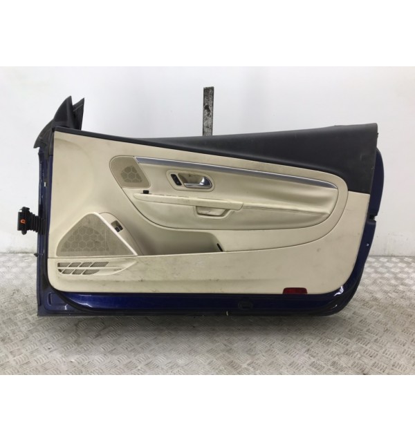 Дверь передняя правая бу для Volkswagen EOS  2.0 TDi,  2007 г.