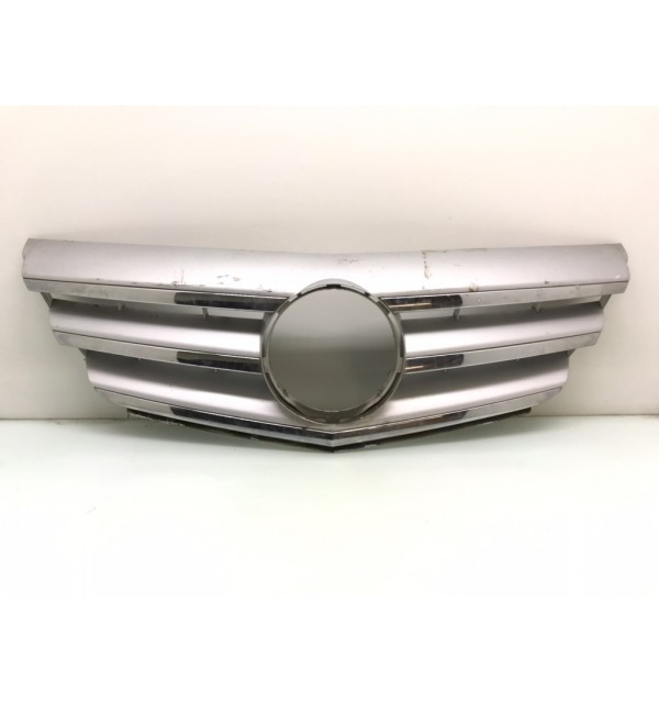 Решетка радиатора бу для Mercedes B W245 2.0 CDi,  2010 г.