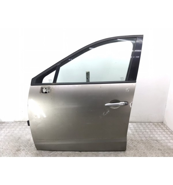 Дверь передняя левая бу для Renault Grand Scenic  1.6 i,  2009 г.